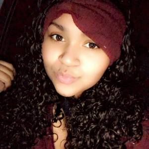 Meet your Posher, Jalia